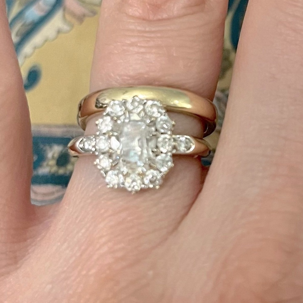 1.04 Carat Center Cushion Cut Diamond 💎 14k Yellow and White Gold Ring